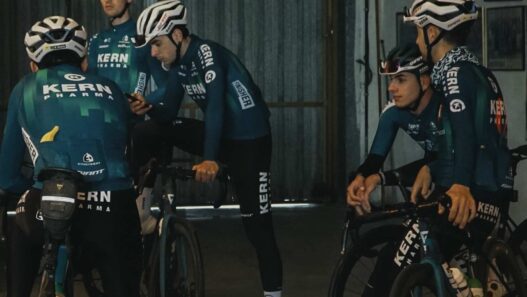 Equipo Kern Pharma se prépare pour une saison 2025 ambitieuse